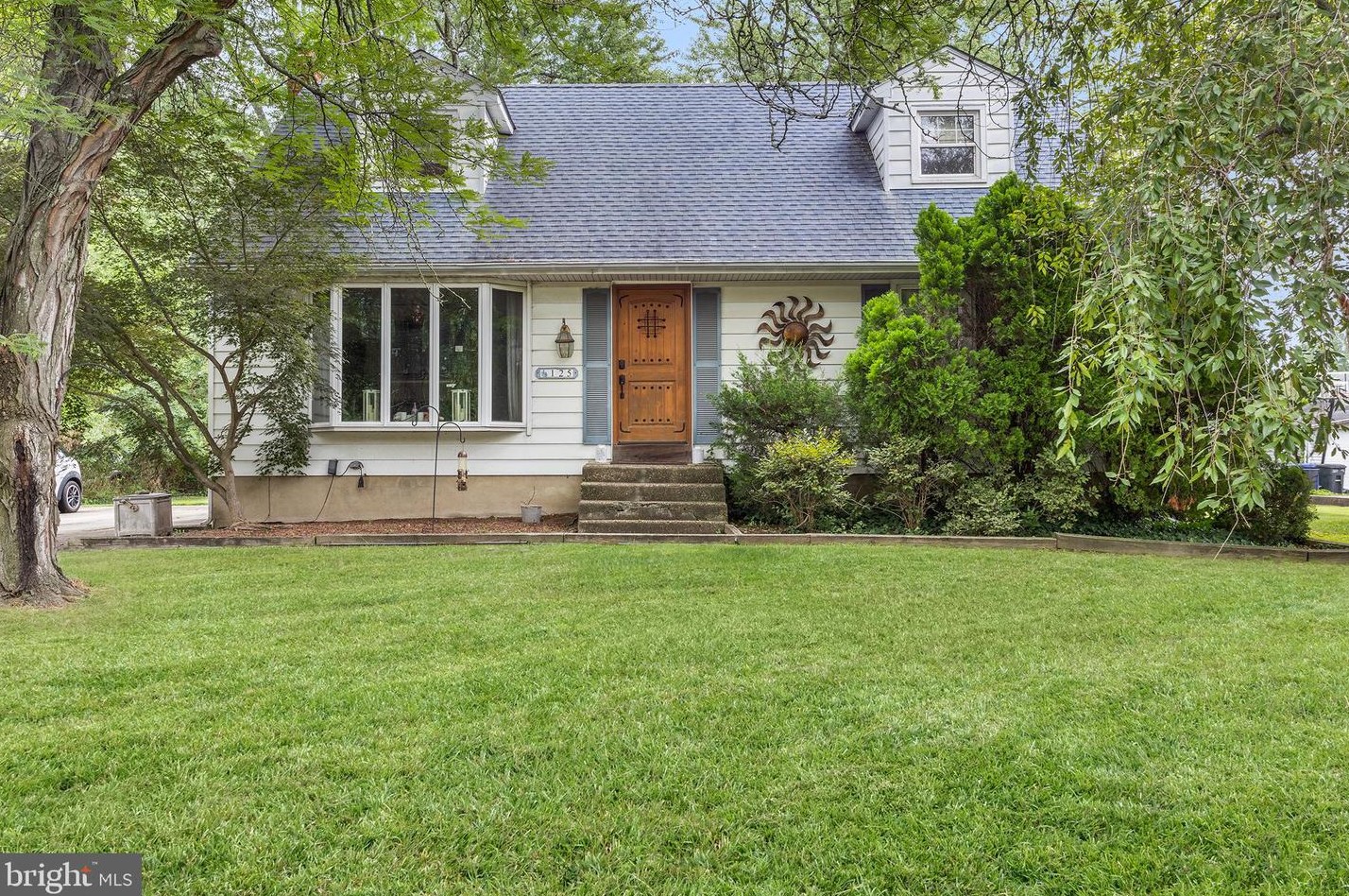 125 E Williams Ave, Barrington, NJ 08007
