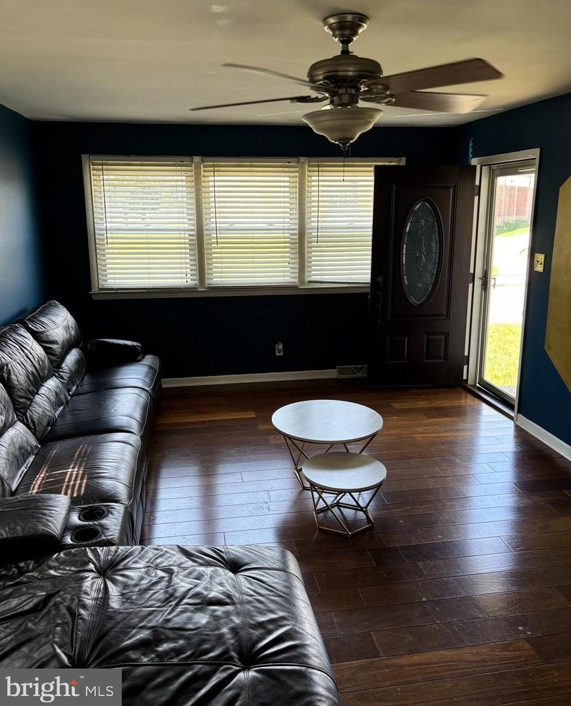 23 Essex Ave, Erial, NJ 08081