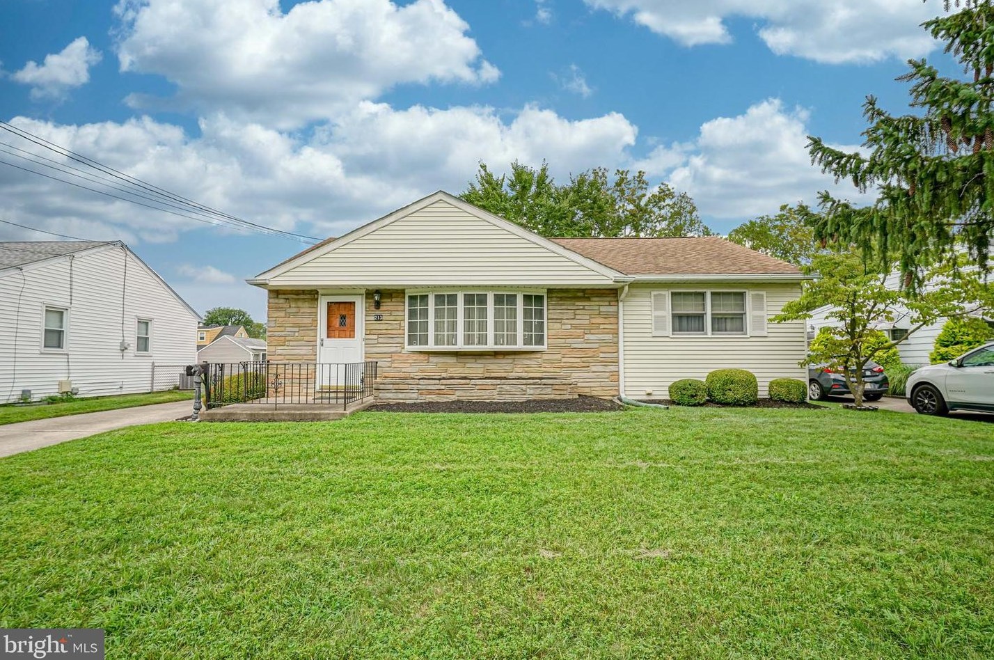 213 Madison Ave, Barrington, NJ 08007