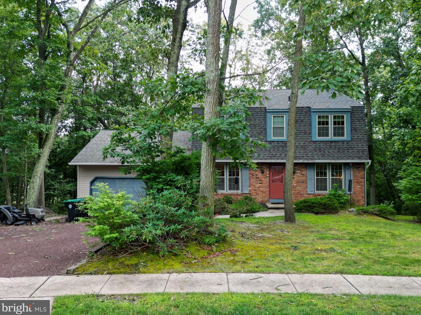 17 Nottingham Dr, Erial, NJ 08081