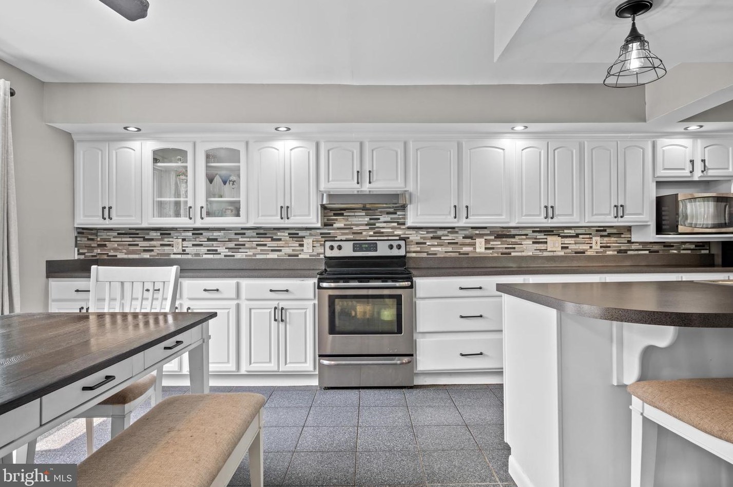 72 Winding Way, Gibbsboro, NJ 08026