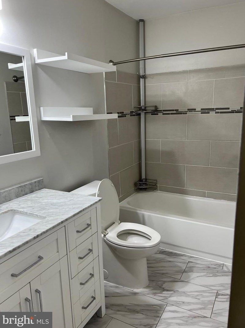 206 Ashley Run, Franklin Township, NJ 08043