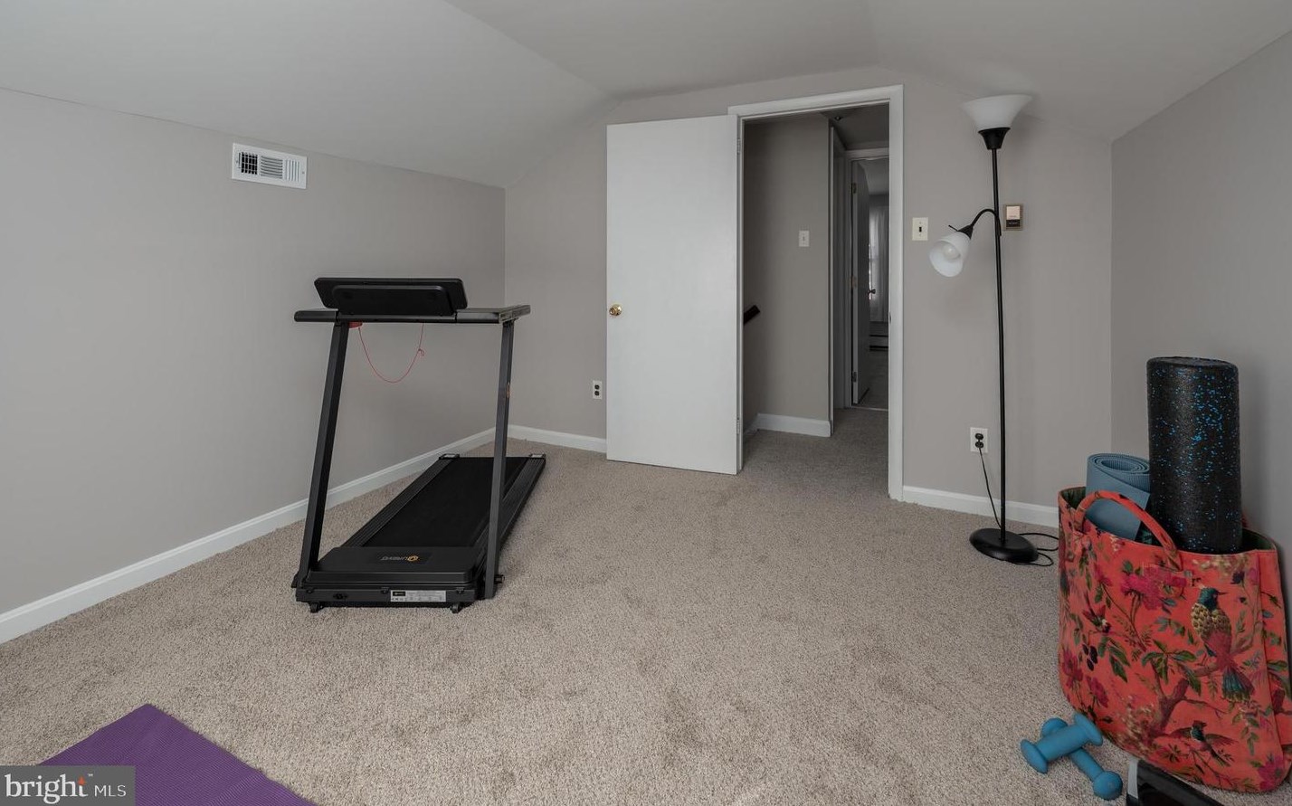 946 Chesterfield Rd, Haddonfield NJ 08033-3615 exterior