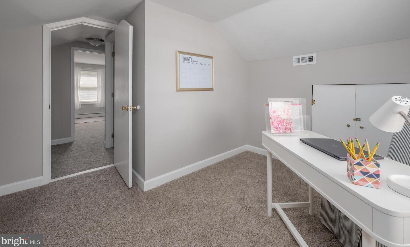 946 Chesterfield Rd, Haddonfield NJ 08033-3615 exterior