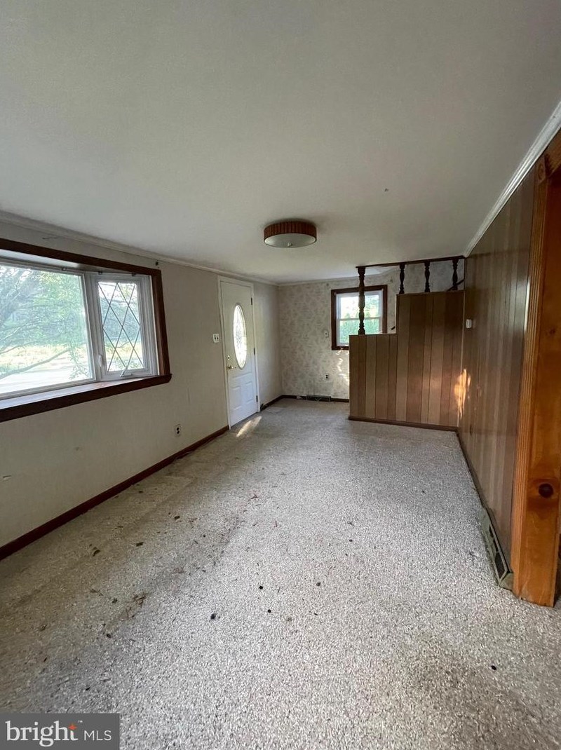 214 Cross Keys Rd, Berlin Boro NJ  08009-9450 exterior