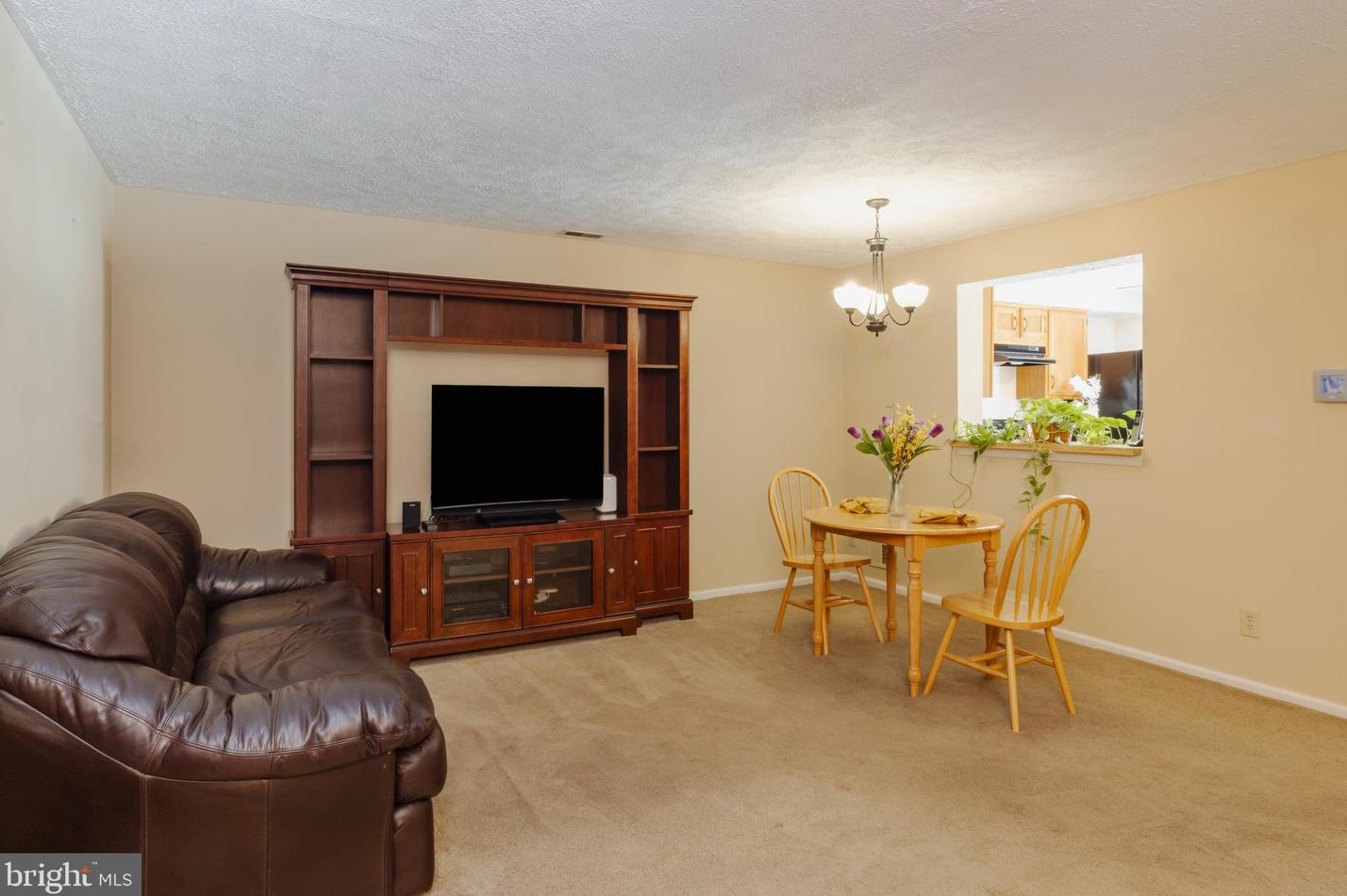 55 Victoria Manor Ct, Erial, NJ 08081