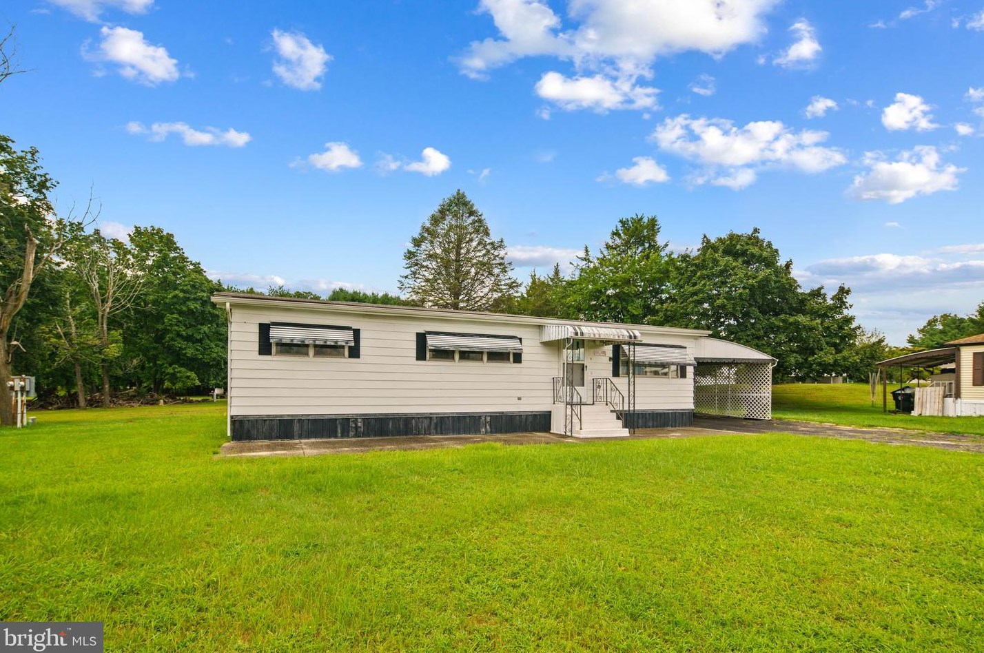 27 Elm Dr, Erial, NJ 08081