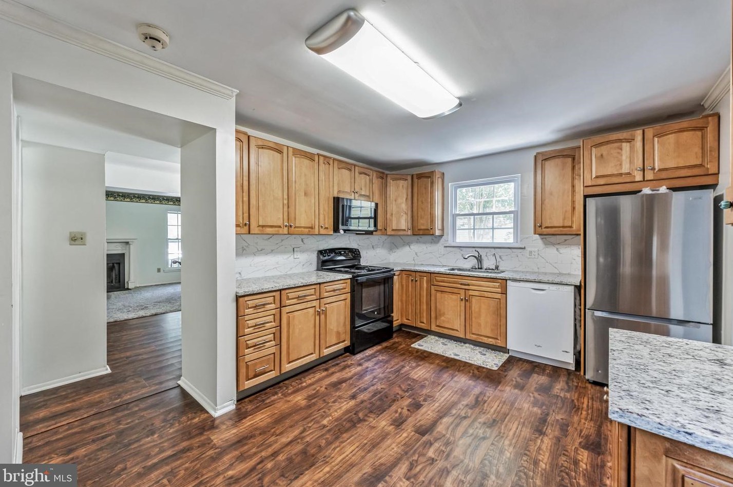 20 Windingbrook Dr, Waterford Township, NJ 08004