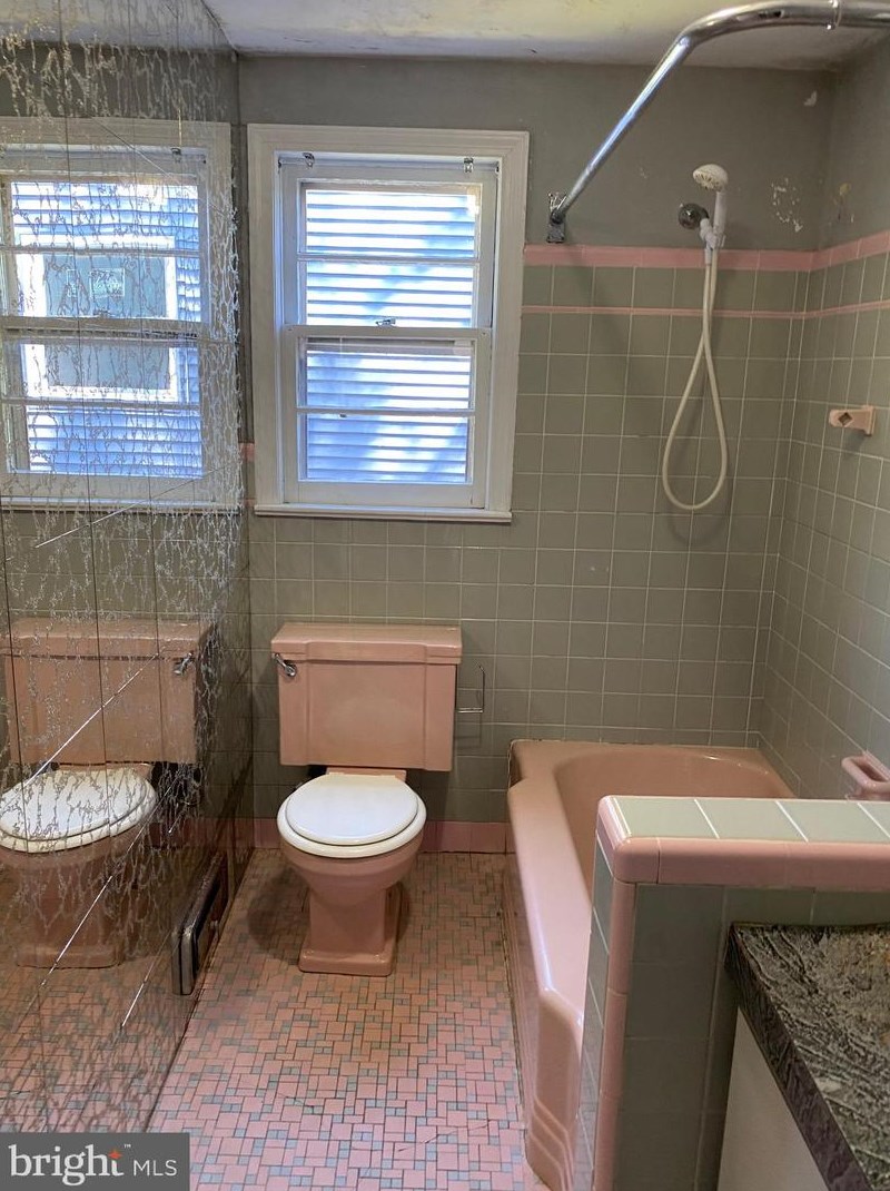 509 Strawbridge Ave, Camden NJ  08108-1814 exterior