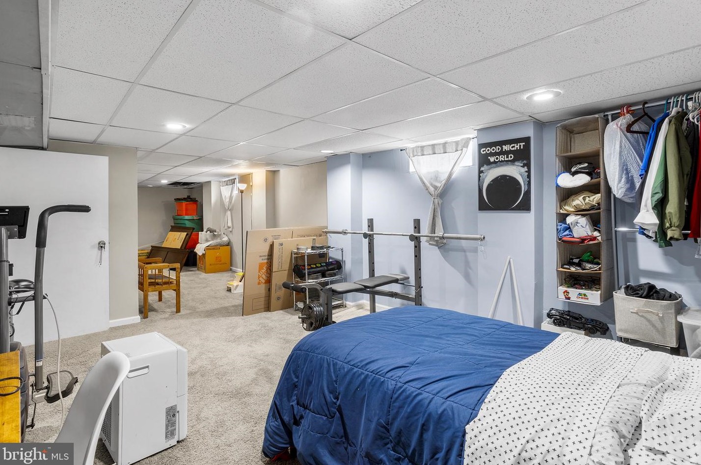 2633 Finlaw Ave, Camden NJ 08109-3117 exterior