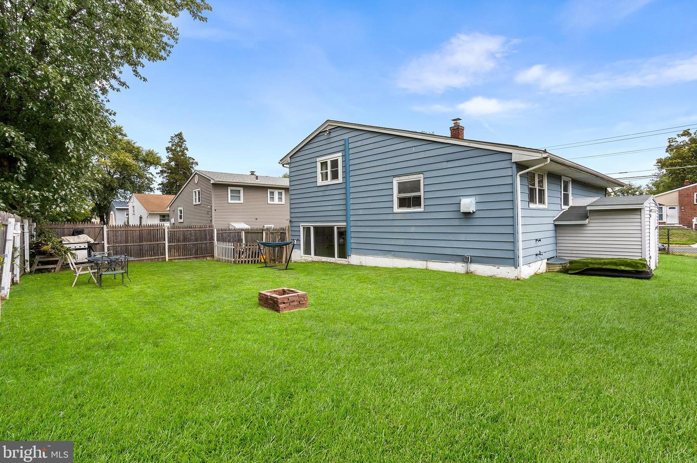 2633 Finlaw Ave, Camden NJ 08109-3117 exterior