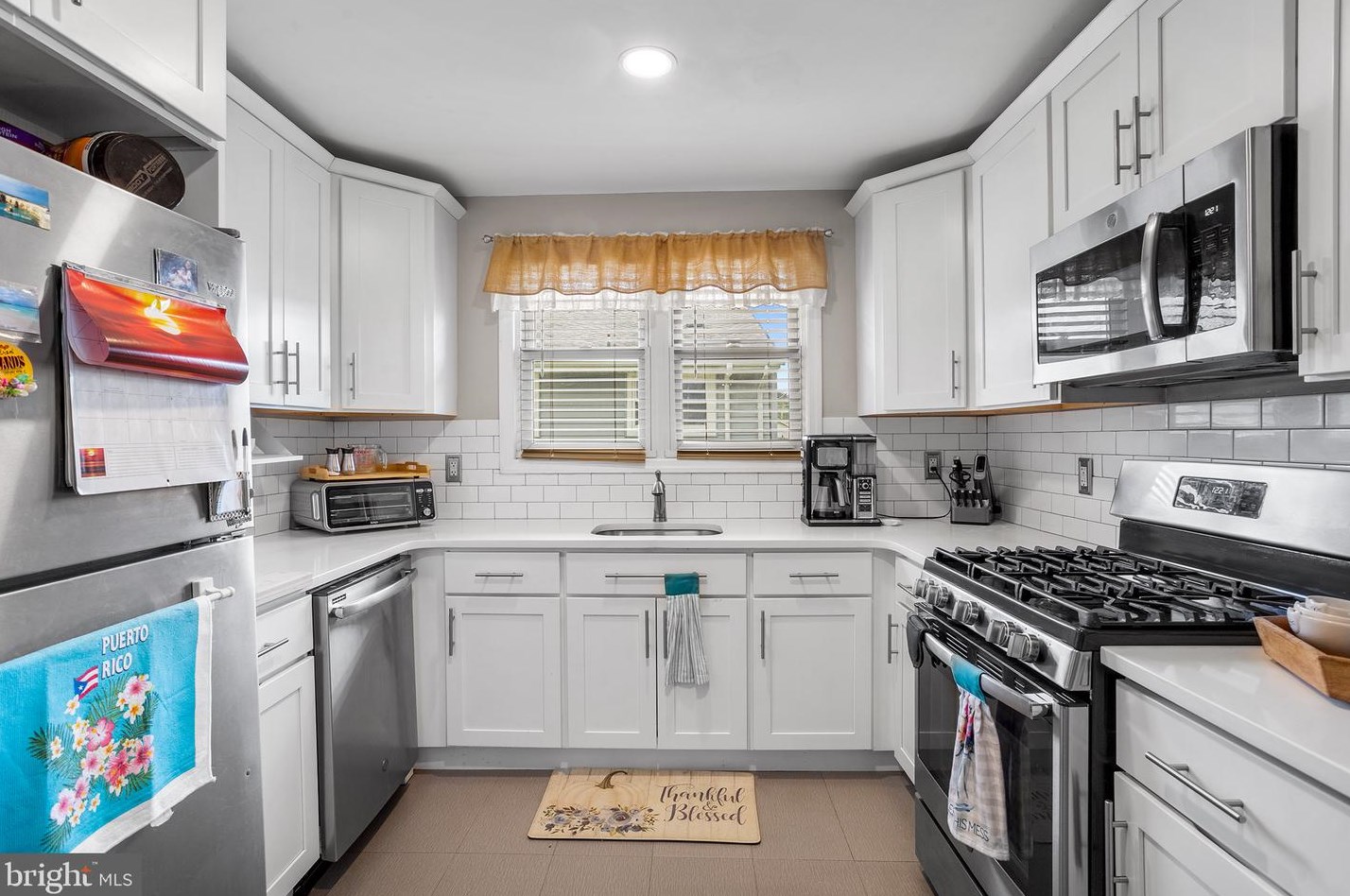 2633 Finlaw Ave, Camden NJ 08109-3117 exterior