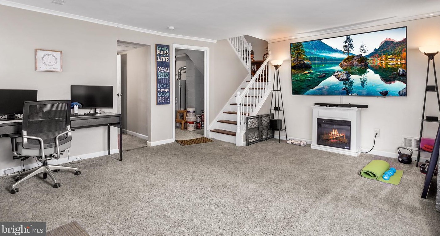 2633 Finlaw Ave, Camden NJ 08109-3117 exterior