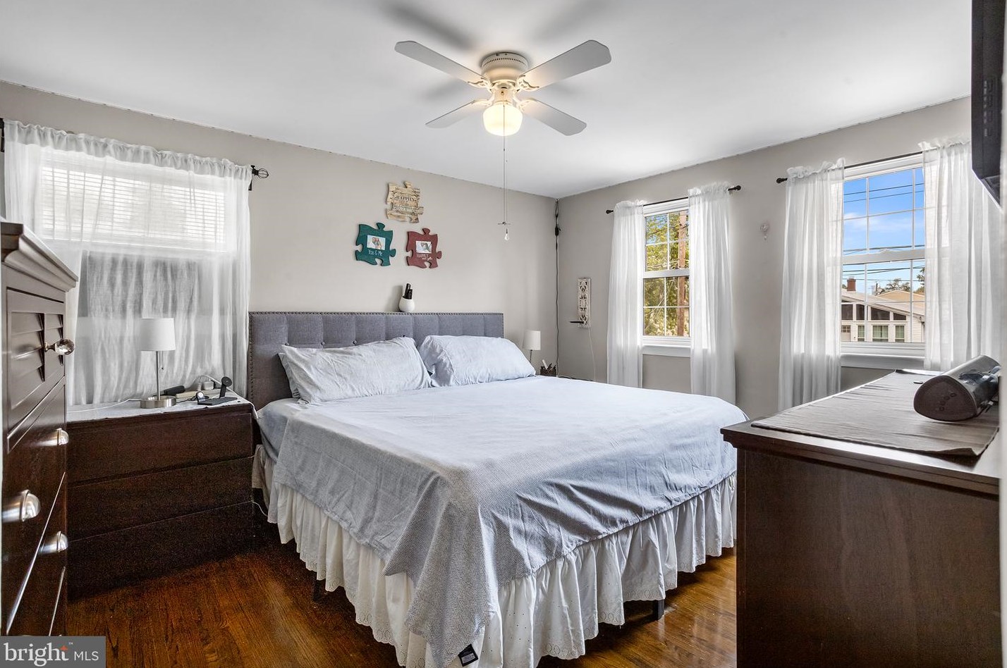 2633 Finlaw Ave, Camden NJ 08109-3117 exterior