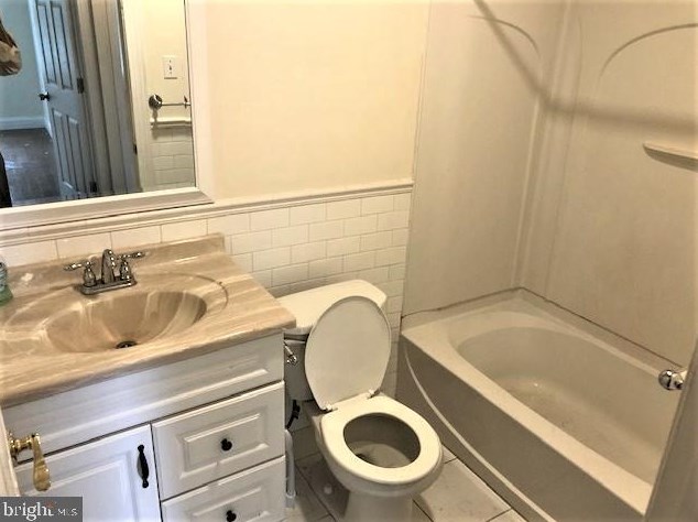 542 N Front St #b, Camden, NJ 08102