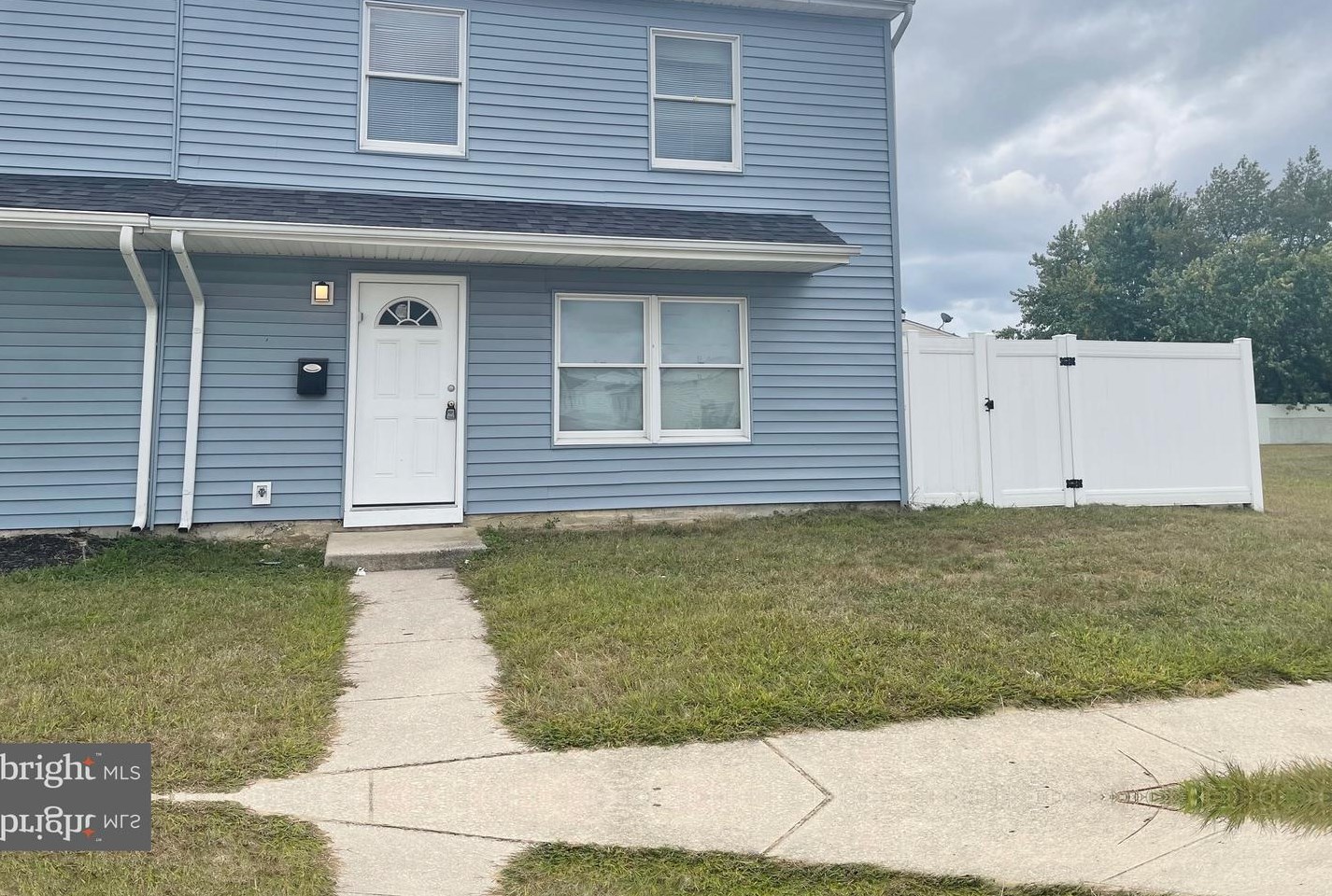 7 Lennox Ct, Erial, NJ 08081