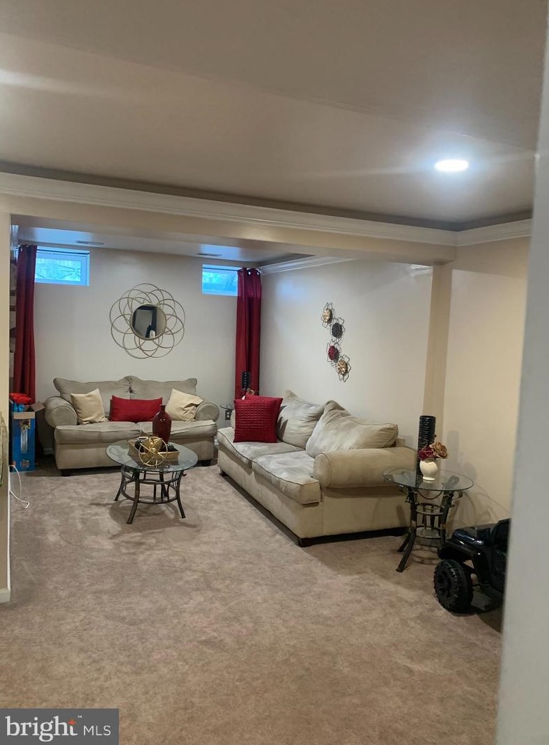 45 Players Ln, Pine Hill, NJ 08021