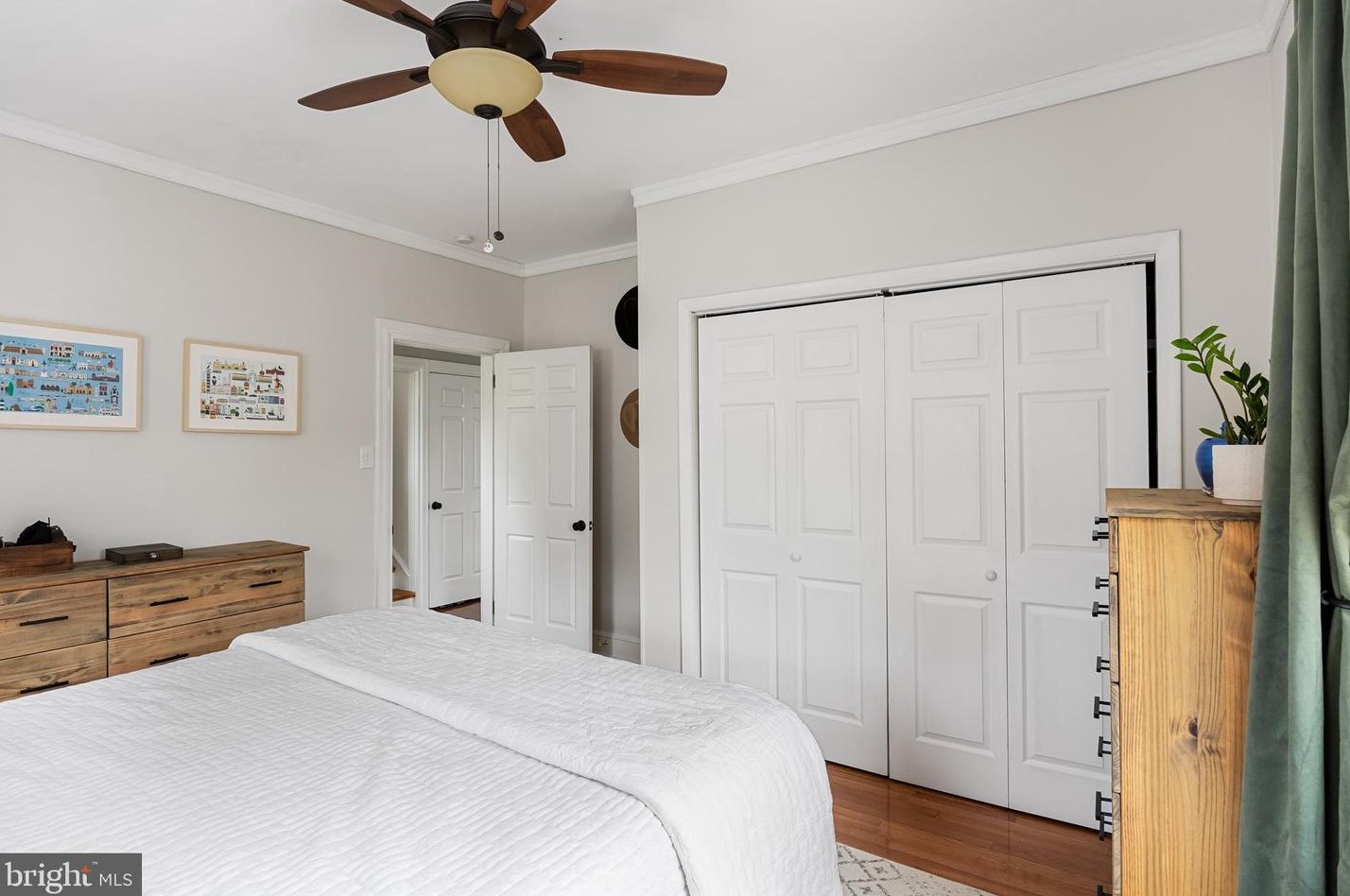 6348 Irving Ave, Camden NJ 08109-2419 exterior