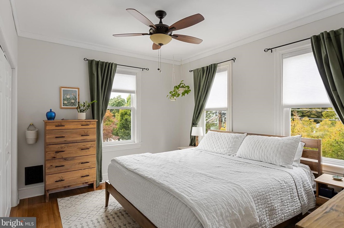 6348 Irving Ave, Camden NJ 08109-2419 exterior