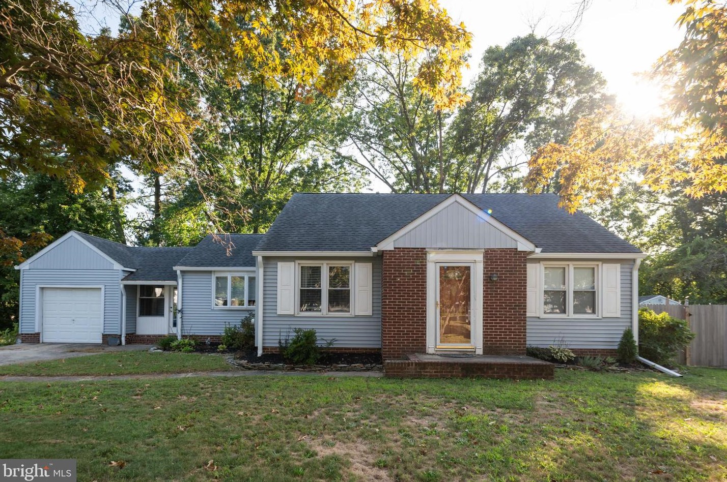 84 Oak Ave, Blenheim, NJ 08012