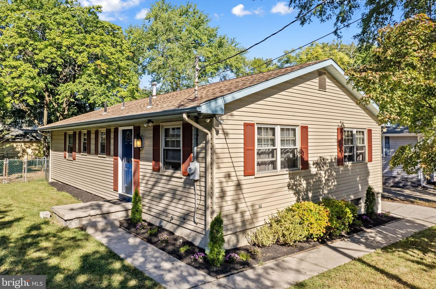 247 Locust Ave, Camden, NJ 08108