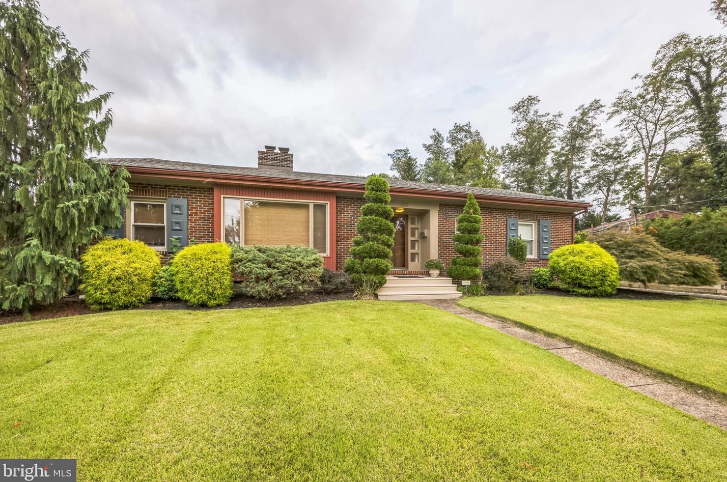 122 E Browning Rd, Camden, NJ 08108