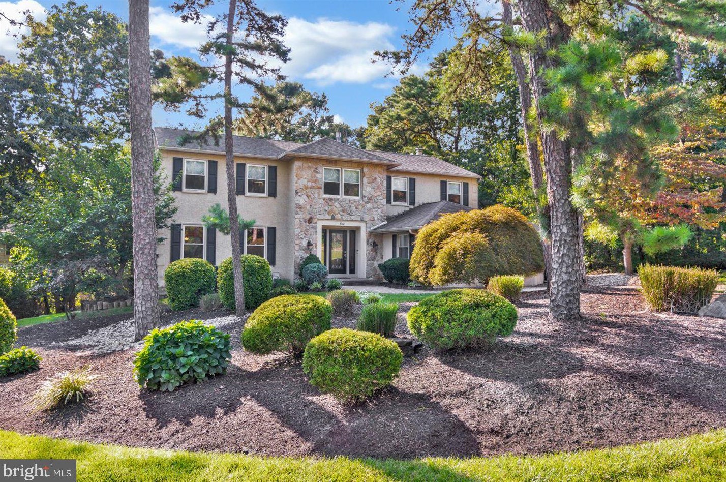 1 Chadwick Ct, Franklin Township, NJ 08043