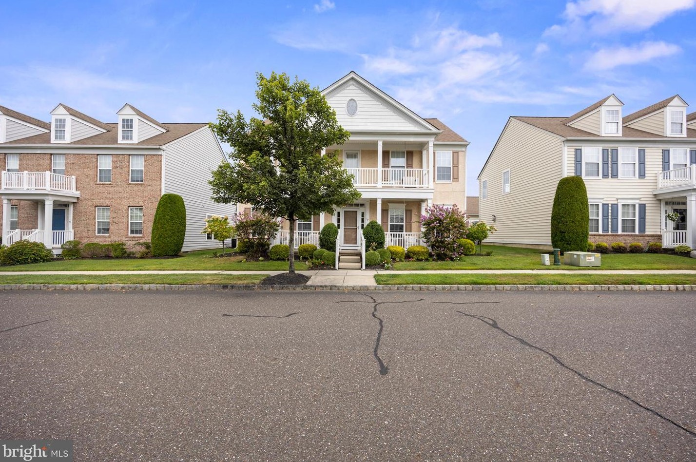 17 Hopkins St, Franklin Township, NJ 08043