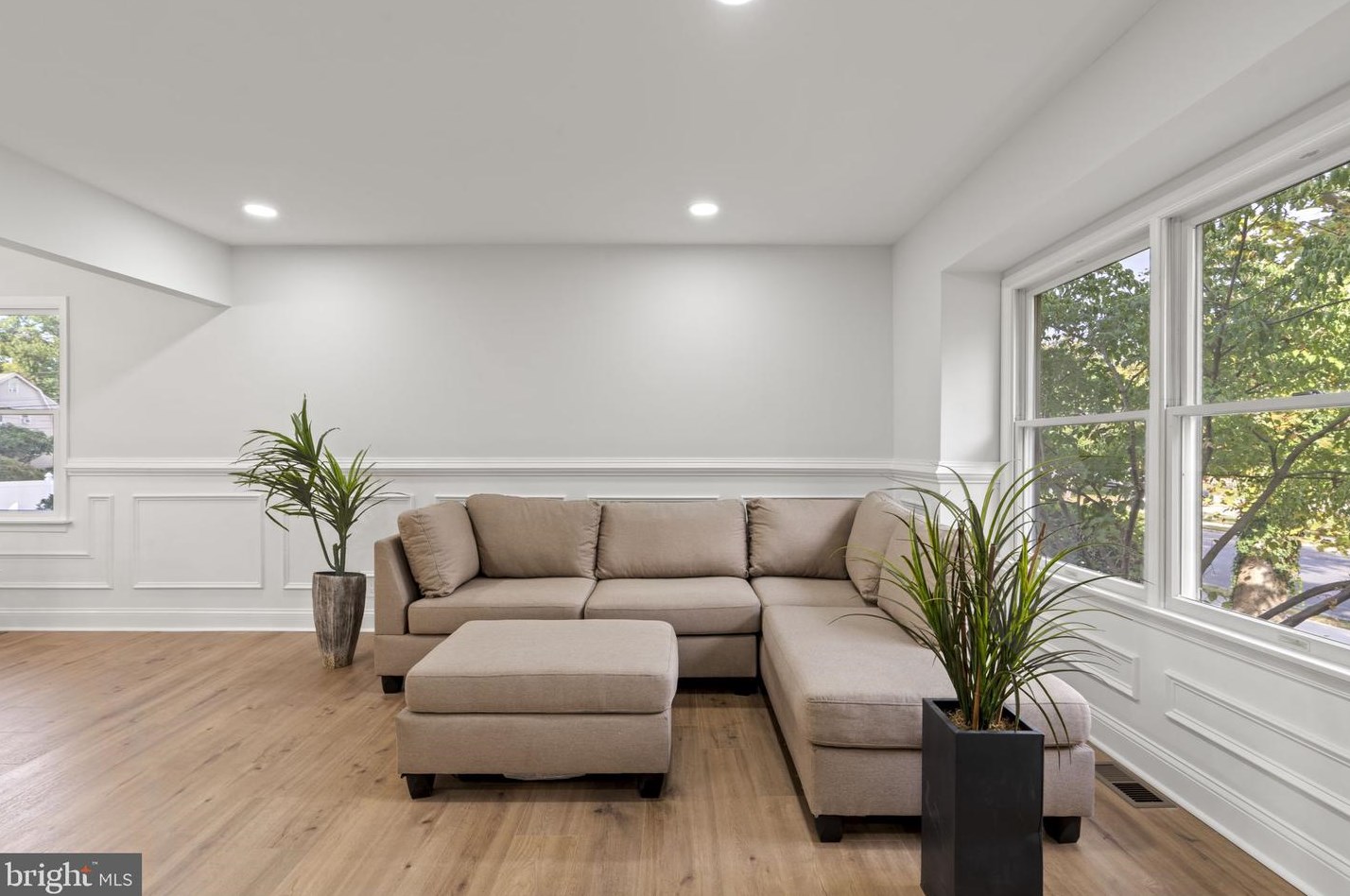 307 Cooper St, Camden NJ  08108-2310 exterior