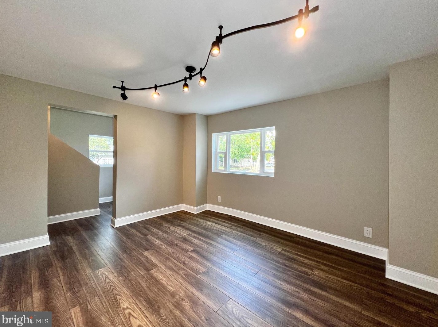 516 10th Ave, Pine Hill, NJ 08021