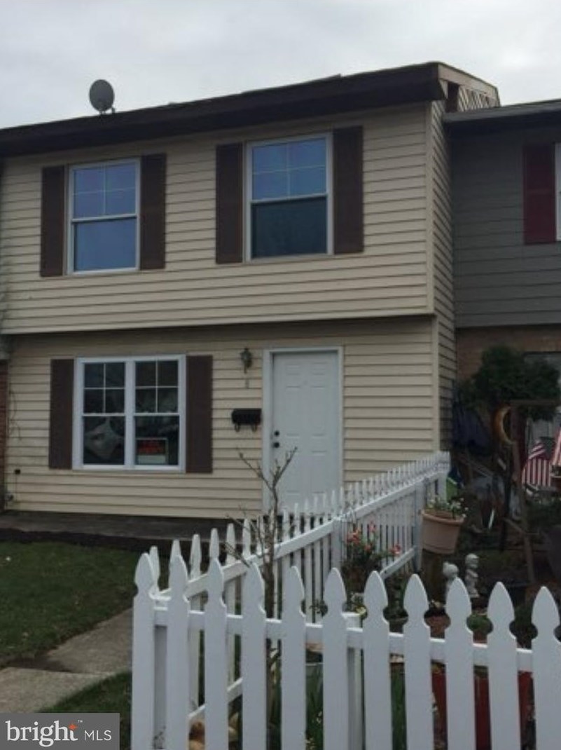 8 Milstone Ct, Erial, NJ 08081