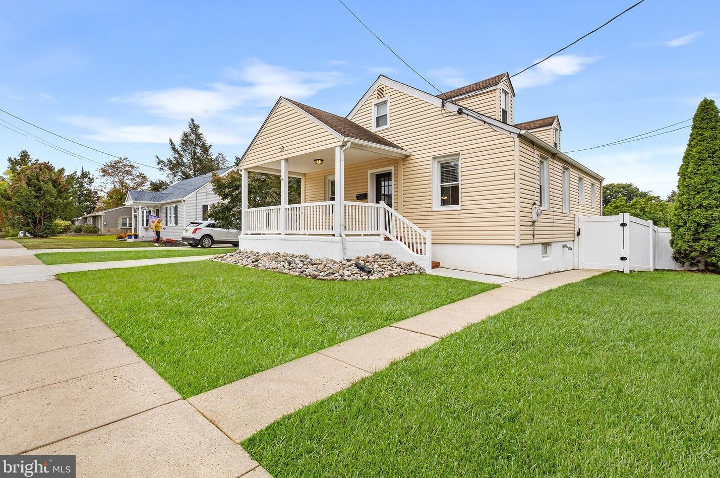55 Johnson Ave, Runnemede, NJ 08078-1727