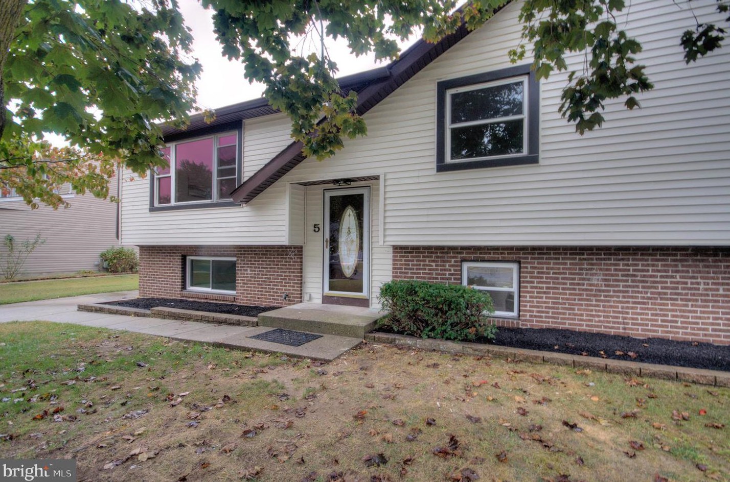 5 Willow Cedar Way, Blenheim, NJ 08012