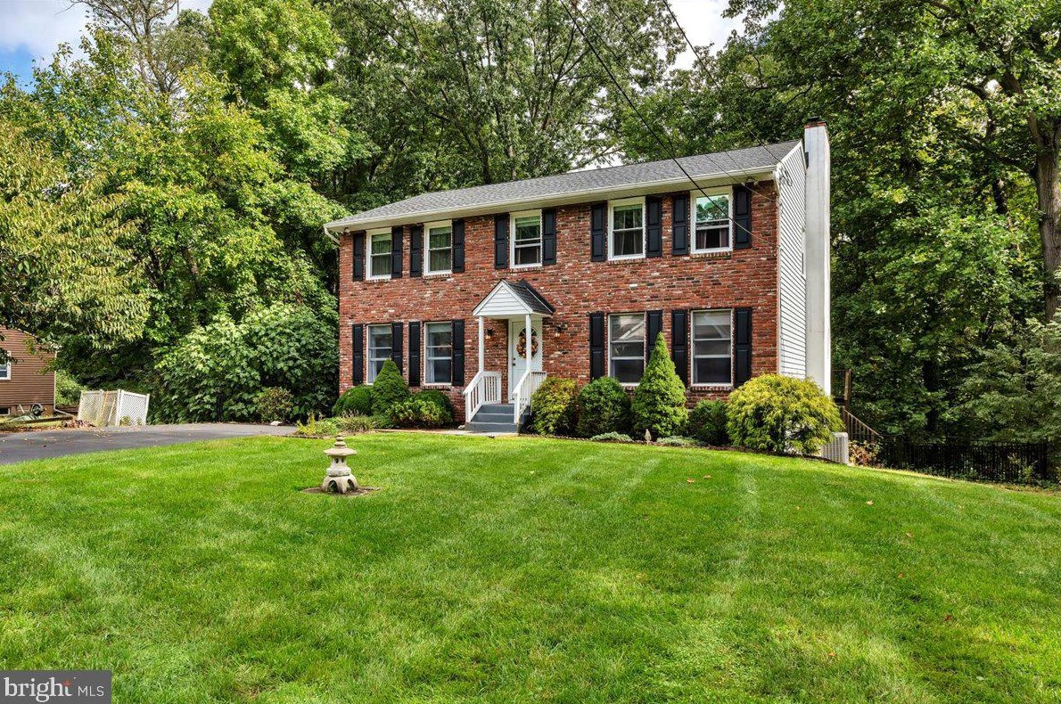 332 Sunnybrook Rd, Barrington, NJ 08007