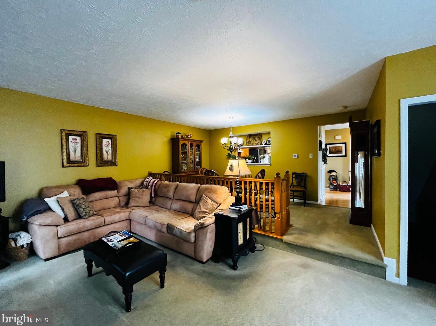19 Wagon Wheel Dr, Erial, NJ 08081