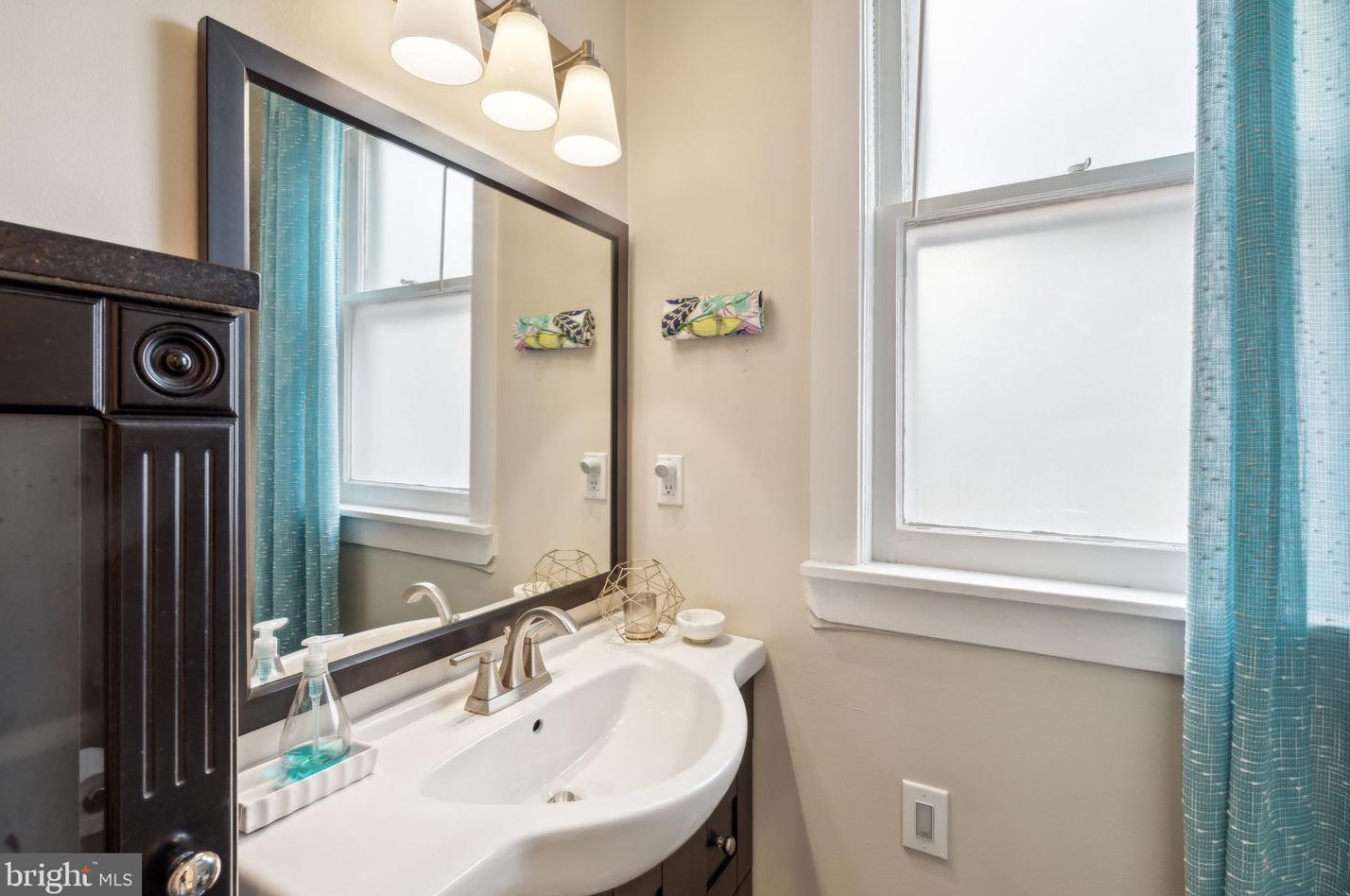 314 Windsor Ave, Haddonfield NJ 08033-1142 exterior