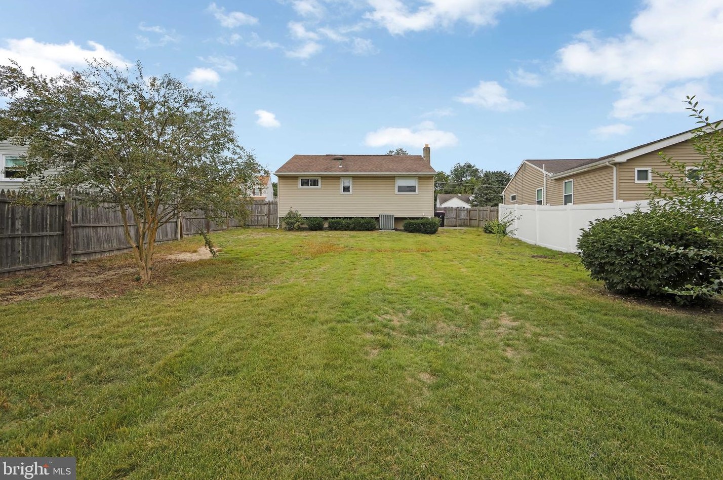 525 Rowand Ave, Glendora, NJ 08029