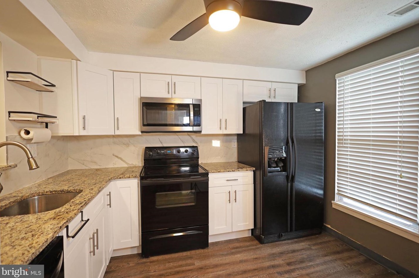 179 Villa Knoll Ct, Erial, NJ 08081-2923
