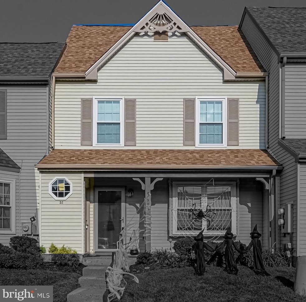 52 Knoll Dr, Blenheim, NJ 08012