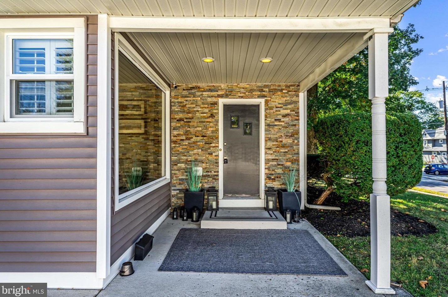 401 White Horse Pike, Haddon Heights NJ 08035-1925 exterior