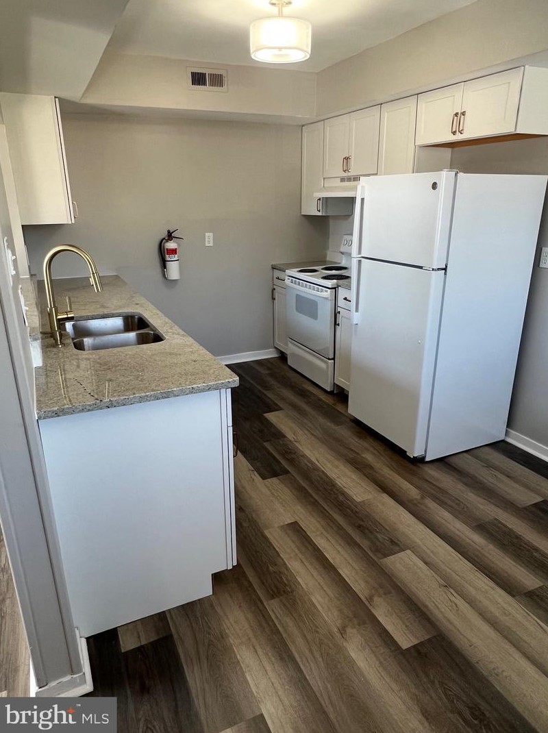 2202 Sandra Rd, Franklin Township, NJ 08043