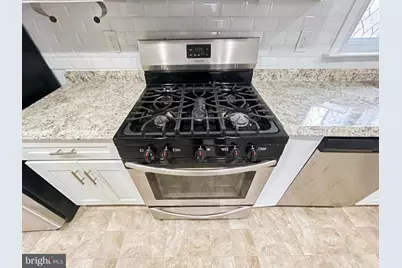 17 W Buckingham Avenue, Mount Ephraim, NJ 08059 - Photo 10