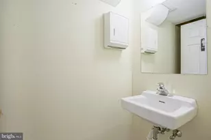 526 Cooper St, Camden, NJ 08102 - Photo 20