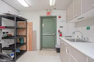 526 Cooper St, Camden, NJ 08102 - Photo 12