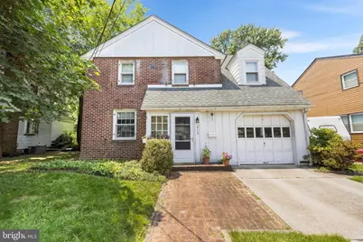 215 N Vineyard Boulevard, Collingswood, NJ 08108 - Photo 1