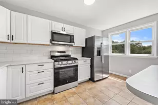 1239 Lake Shore Dr, Camden, NJ 08104 - Photo 12