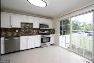 1801 Beacon Hill Dr, Sicklerville, NJ 08081 - Photo 8