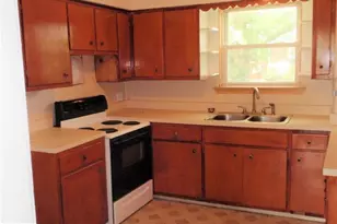 557 S White Horse Pike, Hammonton, NJ 08037 - Photo 14