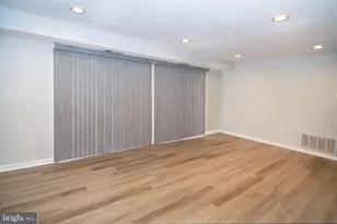 93 Kenwood Dr, Sicklerville, NJ 08081 - Photo 2