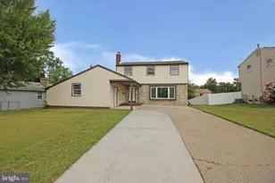 27 W Kennedy Dr, Clementon, NJ 08021 - Photo 1